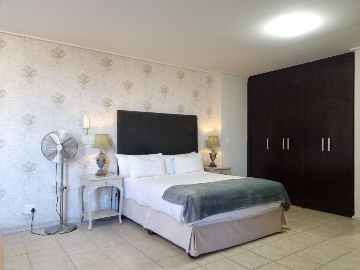 Manhattan By Smart * Cape Town