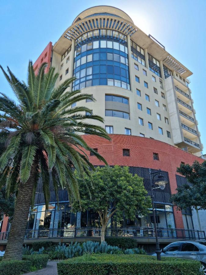 Manhattan By Smart * Cape Town